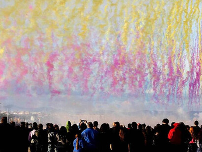 Mascletà napolitana en la playa de la Malvarrosa, Valencia