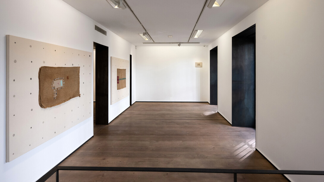 Marta Barrenechea, Love is to be foolish together, vista de exhibición. Cortesía de la Galería Rafael Pérez Hernando
