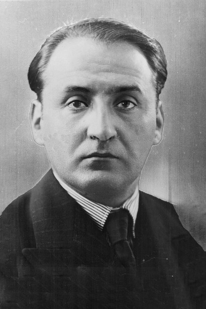 Desde el exilio, Haya de la Torre creó la Alianza Popular Revolucionaria Americana (APRA), con un programa antiimperialista y latinoamericanista