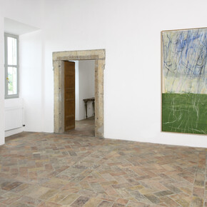 Rita Ackermann, Manna rain, exhibition view. Courtesy of Amanita