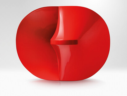 Agostino Bonalumi, Rosso, 2005, vetroresina, 140 x 180 x 120 cm