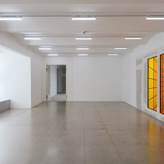 Jeremy Shaw, Towards logarithmic delay, exhibition view. Courtesy of Secession