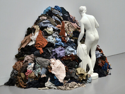 Michelangelo Pistoletto; Venus de los trapos, instalación (1967)