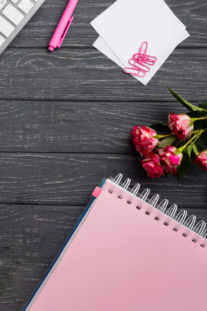 El tiempo no siempre corre parejo: a veces se detiene en un recuerdo, otras veces se acelera cuando menos lo esperamos