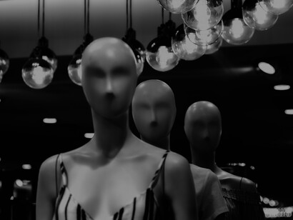 La mayoría de las prendas en la industria del fast fashiin siguen estando concebidos para cuerpos rectos y sin forma