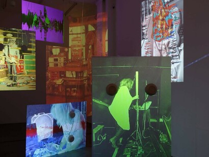 Tony Oursler, Exhibition view. Courtesy of Galerie Mitterrand