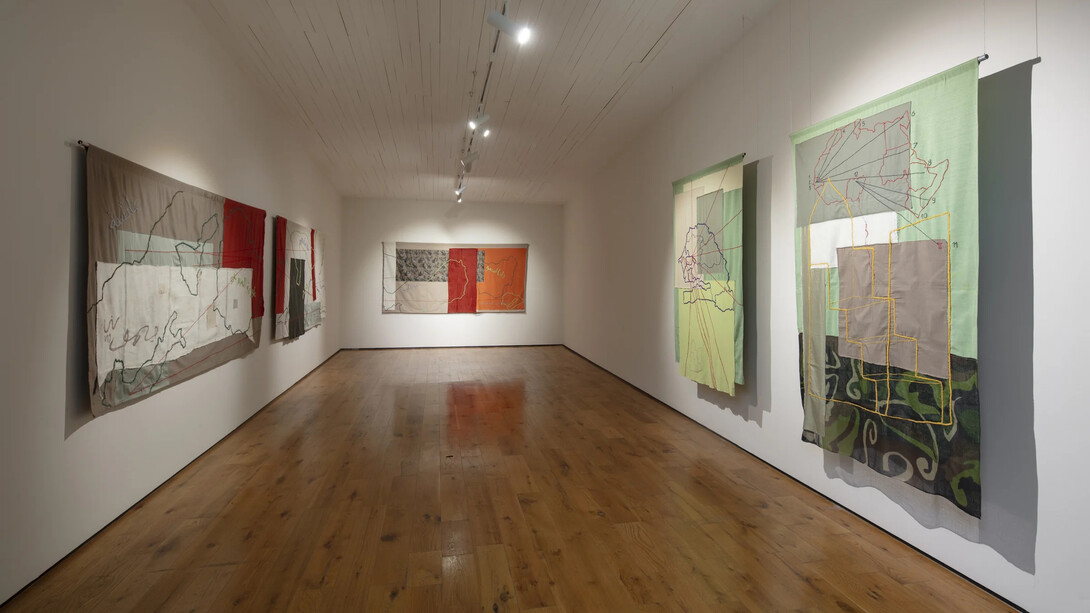 Maïmouna Guerresi, A’ishah. Los caminos del alma (A’ishah. The paths of the soul), exhibition view. Courtesy Mariane Ibrahim Gallery