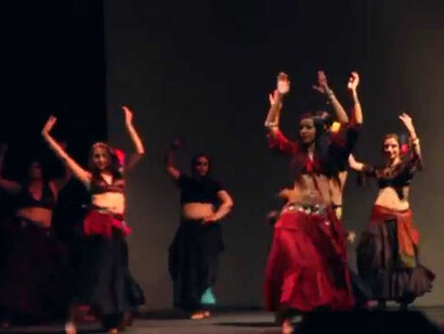 Espectáculo de danza tribal americana