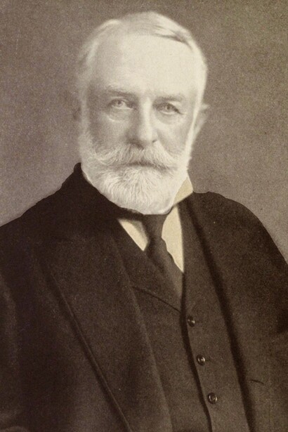 Henry Clay Frick nel 1892 subì un attentato in seguito a un evento in uno dei suoi impianti siderurgici, ferito riuscì a far arrestare il suo attentatore, l'anarchico Alexander Berkman 