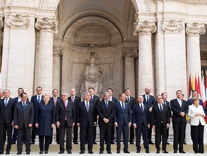 Foto di rito dei presidenti degli stati dell'Unione Europea per l'anniversario del Trattato di Roma 1957-2017