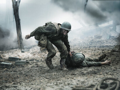 Una scena del film La battaglia di Hacksaw Ridge