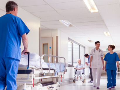 Los funcionarios públicos cobran de media un 55% más que los trabajadores del sector privado