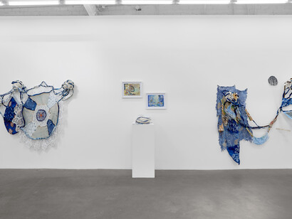 Various artists, Cut. Six artists on the edge, exhibition view. Courtesy of Luis De Jesus Los Angeles