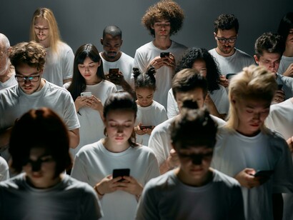 Social network. Perdita di umanità nell'era digitale: il rischio della disconnessione emotiva e sociale