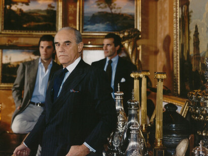 Tina Barney. Father and Sons, 1996. Chromogenic color print. Courtesy of the artist and Janet Borden, Inc., NYC. © Tina Barney