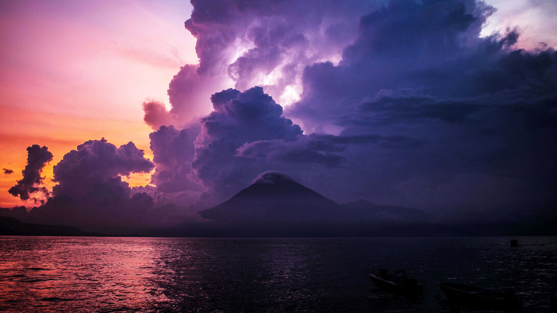 Lago de Atitlán, Guatemala, al atardecer