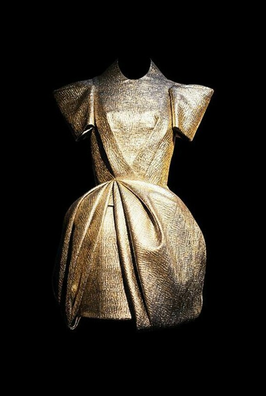 Dome 2, 2010, (Cotton organdy), Dice Kayek, Courtesy of Dice Kayek Archive, Istanbul Contrast Collection, Photo: Dice Kayek Archive