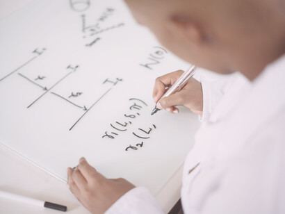 Einstein había enseñado que el espacio y el tiempo no son independientes, sino que son una única entidad