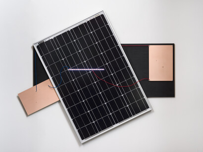 Haroon Mirza, Liberty Cap (Solar Powered LED Circuit Composition 27), 2015. Courtesy of hrm199 and Ghebaly Gallery, Los Angeles. Photographer: Jeff McLane.
