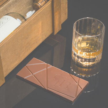 Tavoletta di cioccolata. La sua incessante ricerca sui materiali l’ha portata a creare DiVino, sulla base di un cacao lavorato con un selezionato Cabernet Franc, secondo un processo innovativo