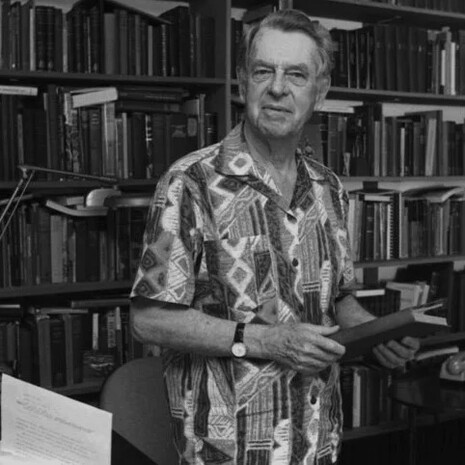 Joseph Campbell, autor do livro O herói das mil faces, cunha a teoria da jornada do herói