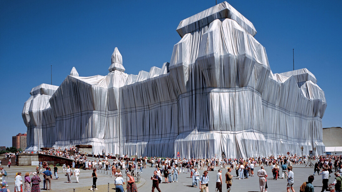 Christo and Jeanne-Claude, Wrapped Reichstag, Berlin, 1971-95. Courtesy of the National Gallery 