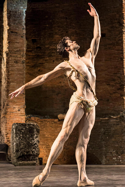 Roberto Bolle danza a Pompei