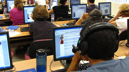 Sala de informática en una institución educativa de Chihuahua, México