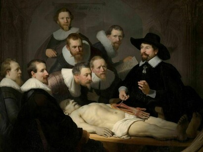 Esta emblemática obra de Rembrandt evoca la profunda vocación docente del Dr. Juan Jaramillo Antillón, quien a lo largo de más de tres décadas como catedrático transmitió con esa misma intensidad y rigor el conocimiento anatómico y quirúrgico a numerosas generaciones de médicos costarricenses