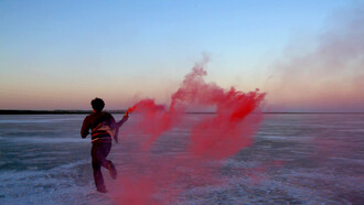 C'EST ASSEZ BIEN D'ETRE FOU, réalisé par Antoine Page et dessiné par Zoo Project