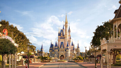 Castillo de Disney Land ubicado en su parque temático en Orlando, Florida, EE.UU.