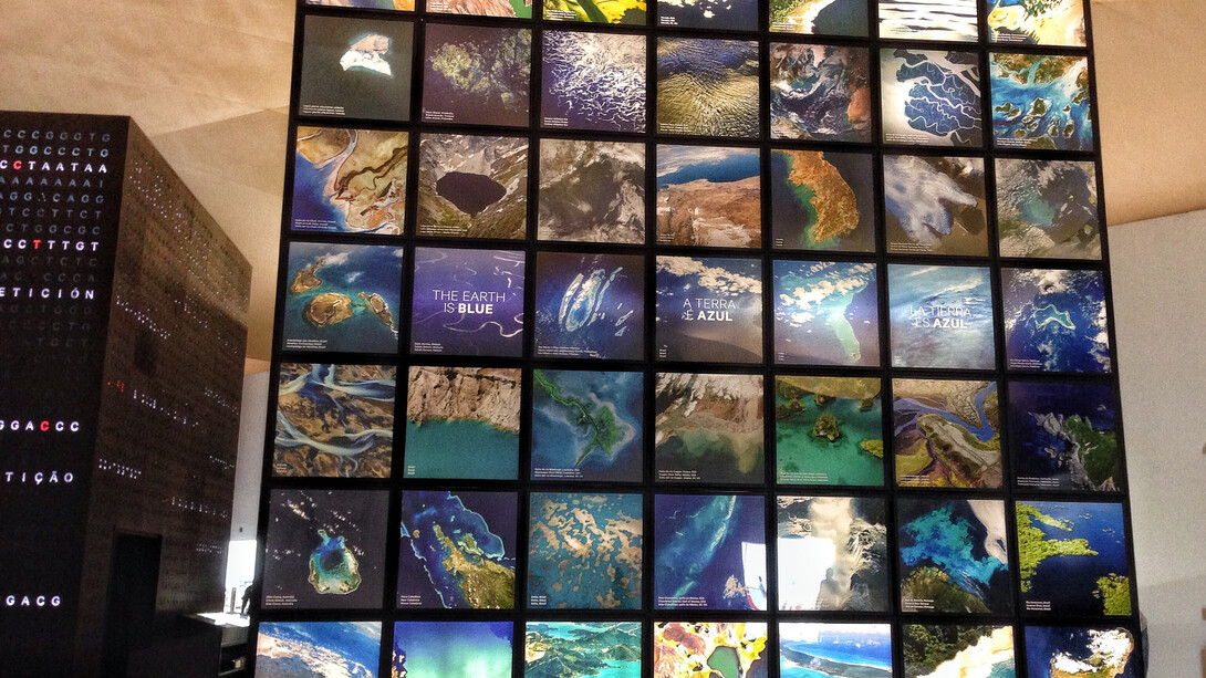 Painel espetacular com imagens múltiplas do Mundo