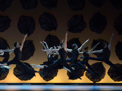 Momento catturato da Les Saisons, coreografia di Thierry Malandain, Teatro La Fenice, Venezia (credits Michele Crosera)