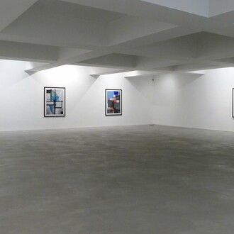 Roland Fischer, Transhistorical places and new architectures, vista da exposição. Cortesia de Carlos Carvalho