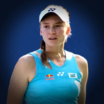 Elena Rybakina, kazaka, campionessa sull’erba londinese nel 2022 e tra le principali favorite al titolo, arriva ai Championships forte di una straordinaria continuità ai massimi livelli
