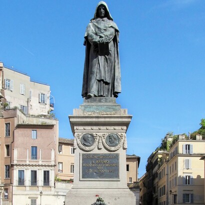 Ettore Ferrari, "monumento a Giordano Bruno", inaugurato nel 1889. Campo de' Fiori, Roma, Italia