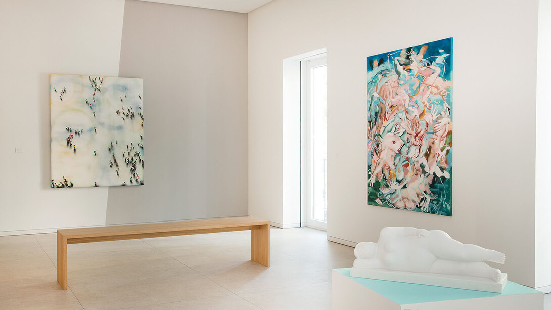 Various artists, Crowds, exhibition view. Courtesy of Opera Gallery 