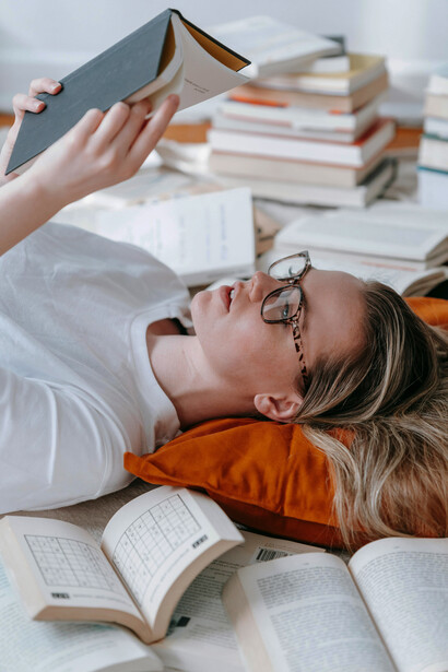 Veja como equilibrar o uso das redes sociais e melhorar sua saúde mental através de práticas de detox digital