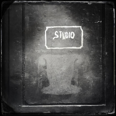 Mauro Fiorese alias Gordon Finch, Temporary Goodbye, 2015, dittico, stampa ai pigmenti. Courtesy of Alviani Artspace 