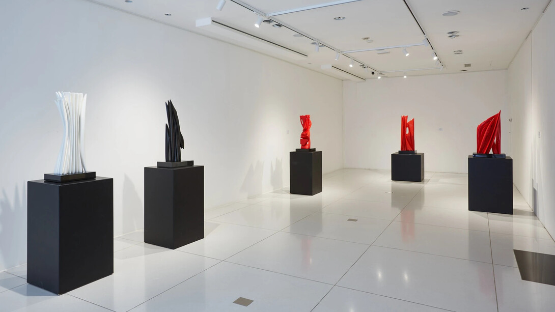 Pablo Atchugarry, The time of sculpture, exhibition view. Courtesy of Contini Art Gallery