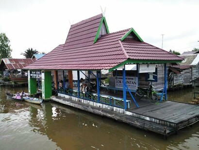Stazione fluviale di Lok Baitan