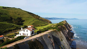 Al igual que su lengua y su cultura los productos gastronómicos vascos son únicos, llenos de esencia propia