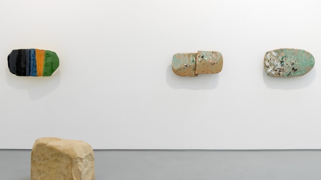 Liz Larner, Exhibition view. Courtesy of Galerie Max Hetzler
