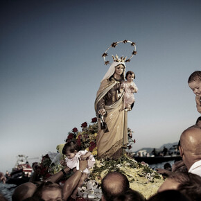 Mattia Insolera, Procession of La Virgen del Carme, protector of the seamen, Ceuta, Spain 2010, Fine-art print on Hahnemühle German paper hetching 310 gr, 60 × 90 cm, ed. 10, courtesy of the artist