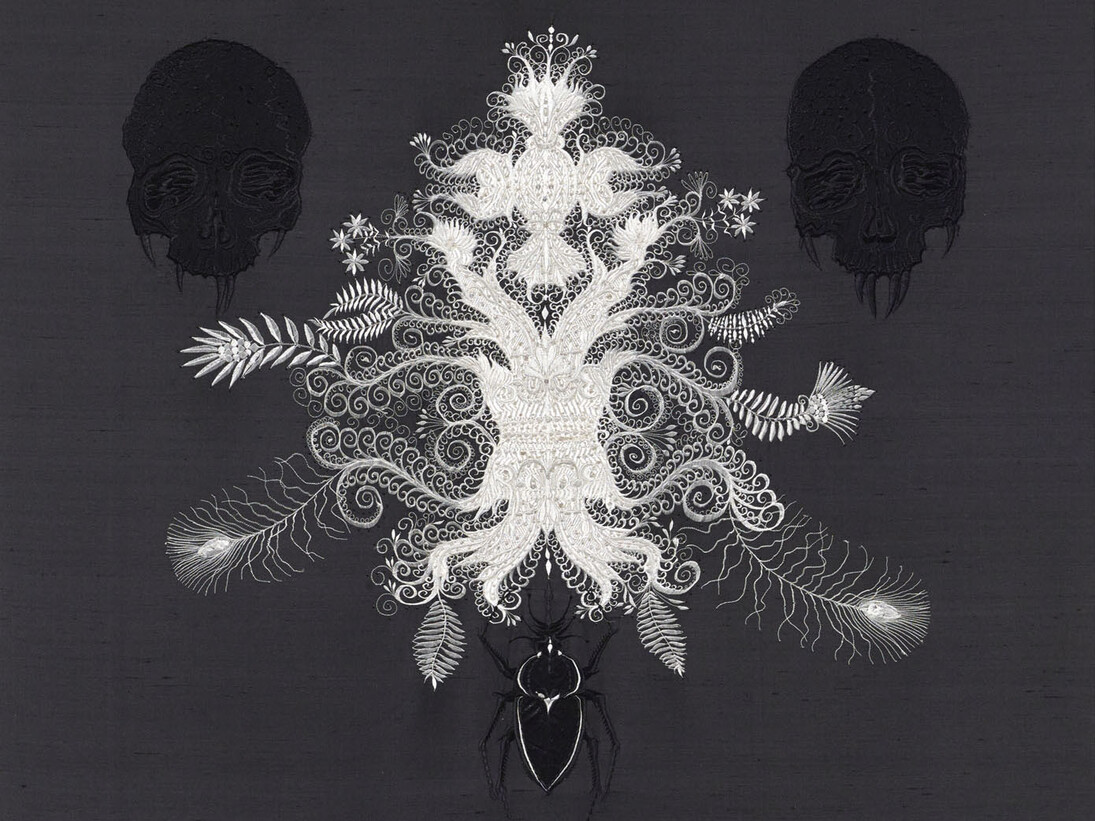 Angelo Filomeno, Amulet (White Chandelier), 2013, ricamo e cristalli su seta applicata su lino, cm 198x99. Courtesy of Galleria Giovanni Bonelli 