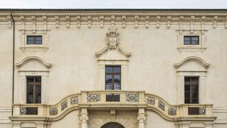 La facciata restaurata di Palazzo Ardinghelli, sede di Maxxi L'Aquila, foto Andrea Jemolo, courtesy Fondazione Maxxi