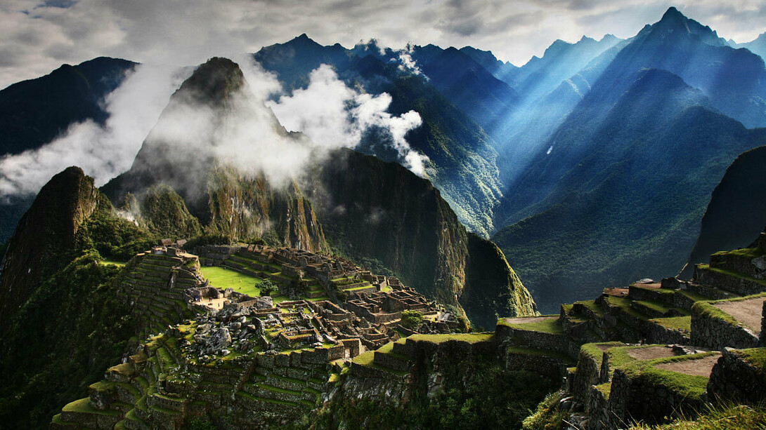 Magnífico alvorecer em Machu Picchu