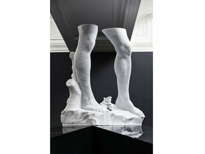 Adrián Villar Rojas, Exhibition view. Courtesy of Marian Goodman Gallery 