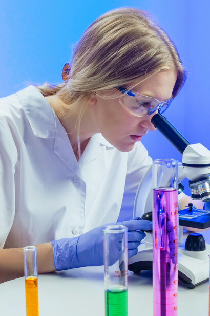 Junto con Roberto Koch, Pasteur sentó las bases sobre las que se fundó la microbiología
