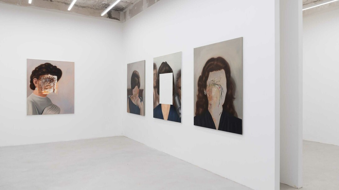 Tina Dion, Behind cypress forests / پشتِ جنگل‌هایِ سرو, exhibition view. Courtesy of T293 